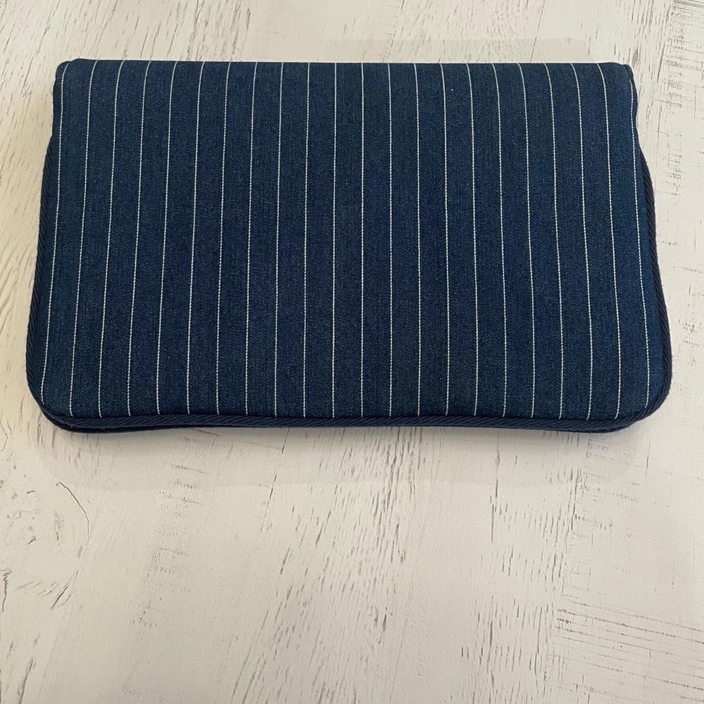 Axel Blue and Red clutch purse - Picture 2 of 5